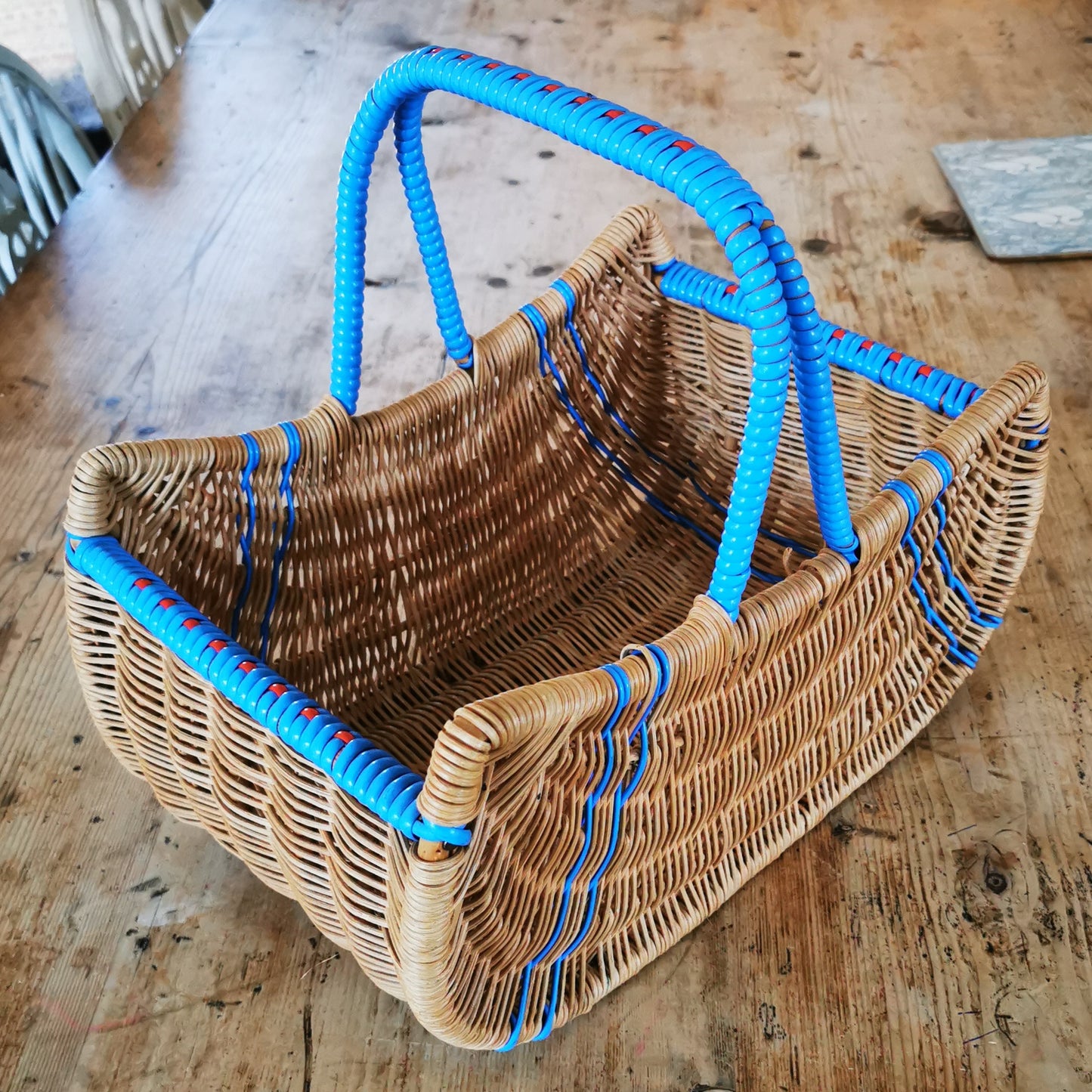 vintage 1950s shopping basket