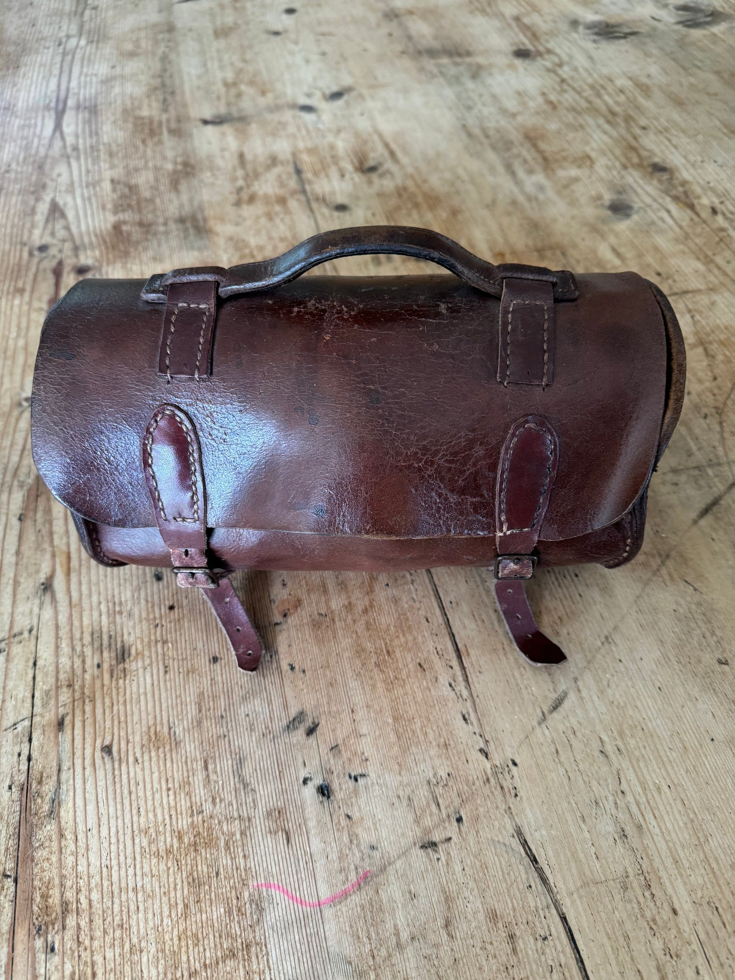Vintage Set Crown Green Bowls And Vintage Leather Carry Case